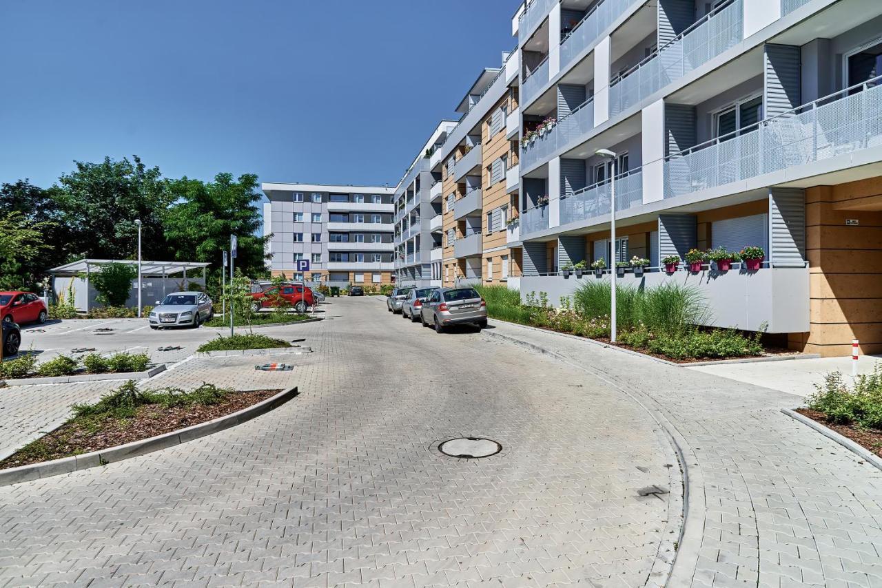 Modern Apartments Wroclaw By Renters מראה חיצוני תמונה